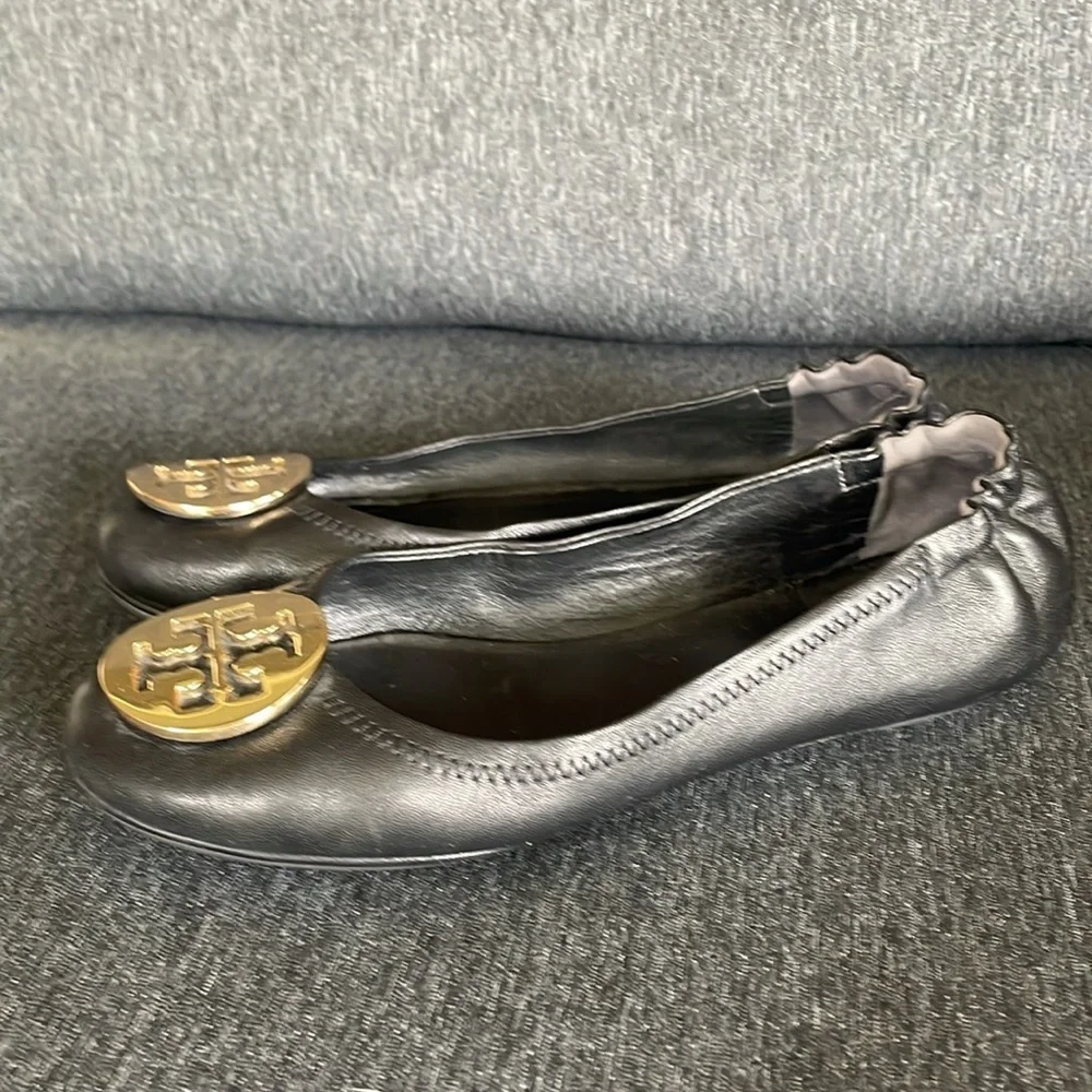 Tory Burch Minnie travel ballerinas gold logo US 6,5 black leather flats